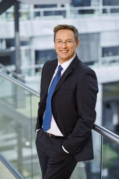 Schneider_Karsten_233x350.jpg Schneider_Karsten_233x350.jpg